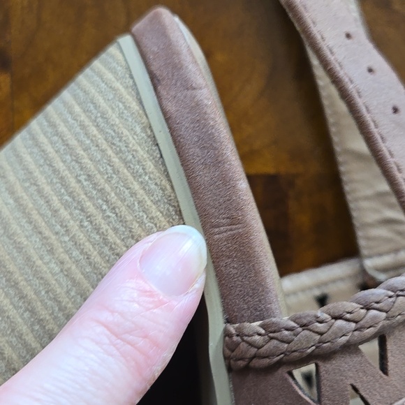 NWOT Torrid Tan Cutout Block Heel Sandals Size 7.5 Wide - Picture 4 of 11